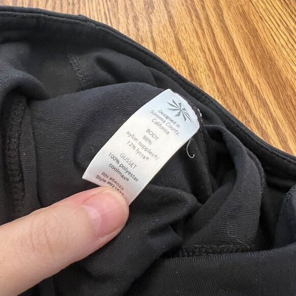 Athleta Black Activewear Athletic Fit Crop Capri Elastic Waist Leggings Size S - Picture 3 of 4
